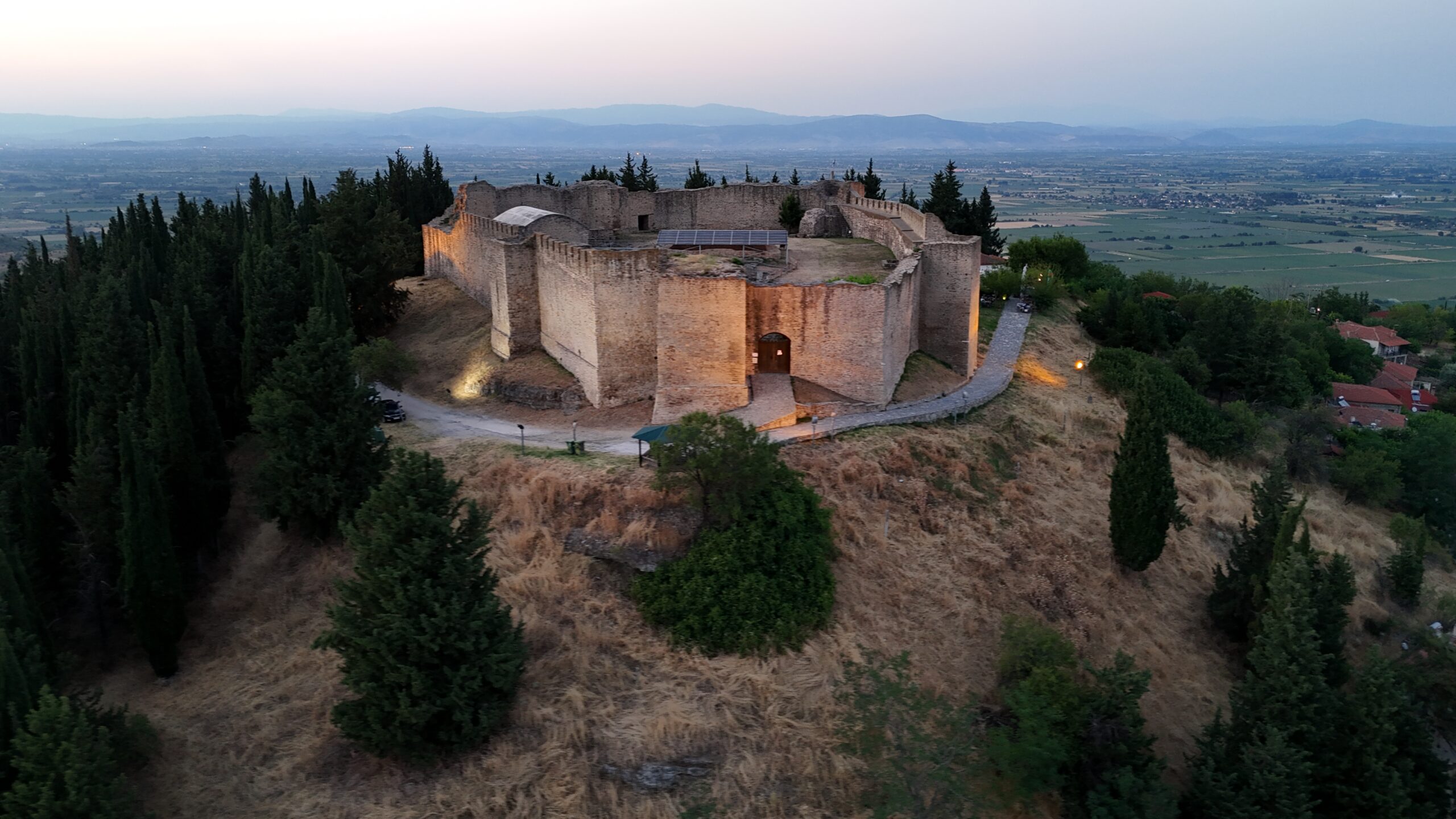 Νότια πλευρά-Κεντρική Πύλη